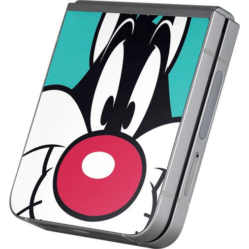 Looney Tunes Sylvester Zoomed In Galaxy Z Flip6 Skin